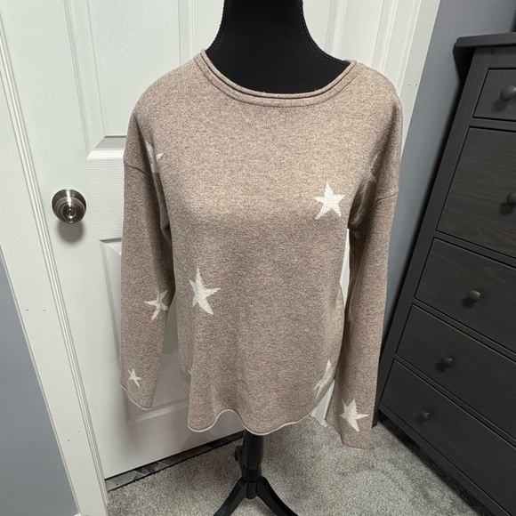 Z Supply Sweater - Picture 1 of 6